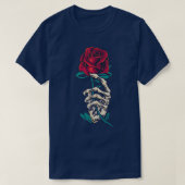T-shirt Rose rouge dans un squelette main un tatouage Rose (Design devant)