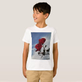 T-shirt Roses rouges contre un ciel bleu vif (Devant entier)
