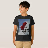 T-shirt Roses rouges contre un ciel bleu vif (Devant entier)