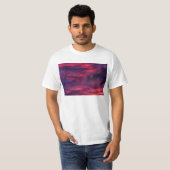 T-shirt rouge d'août (Devant entier)