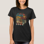 T-shirt Roulons dans 18 Roller Shoe 18th Birthday Inli<br><div class="desc">Roulons dans 18 Roller Shoe 18e Anniversaire Patinage en ligne.</div>