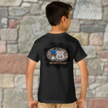 T-shirt Route historique 66 ~ Oatman, Arizona<br><div class="desc">Pour ceux qui apprécient une texture rouillée ici est un tee - shirt à partager votre sentiment. Le texte est conçu à partir d'une photo de gros plan d'un arrière - plan de patine métallique rouillé noir avec l'ovale Old Historic Route 66, dessin Arizona. L'Arizona sur ce terrain est l'un...</div>