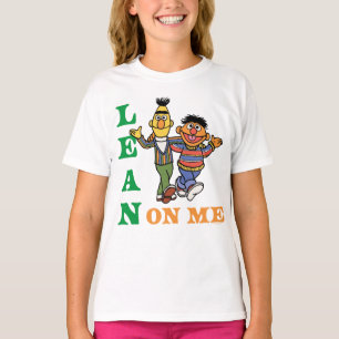 T-shirt Rue Sésame   Bert & Ernie Lean sur moi