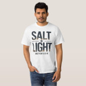 T-shirt "SALT + LIGHT Christian – Matthew 5:13 (Devant entier)