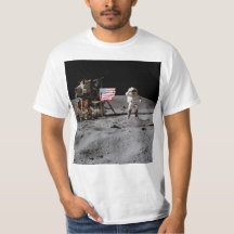 Salutation du drapeau des États-Unis sur la lune