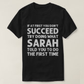 T-shirt SARAH Nom Personnalisé Anniversaire Funny Christma (Design devant)