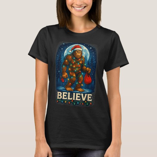 T-shirt Sasquatch Christmas Lights Holiday Believe (Devant)