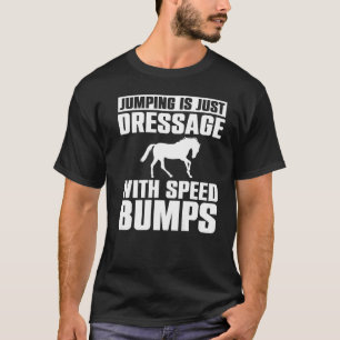T-shirt Sauter, C'Est Juste Dresser Avec Des Pompes De Vit