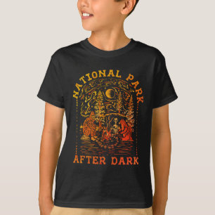 T-shirt Scène de feu de camp rétro avec Bigfoot, alien et