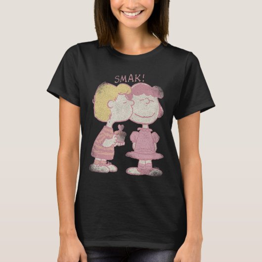 T-shirt Schroeder &amp; Lucy Valentine's Day Kiss  (Devant)