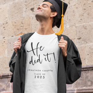 T-shirt Script Moderne Il L'A Fait Nom 2023 Graduation