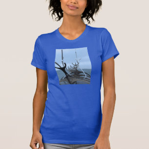 T-shirt Sculpture en bateau de Viking d'islandais