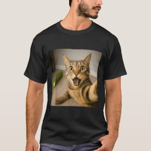 T-shirt Selfie Chat Chocé Drôle Avec Conception De Mème De