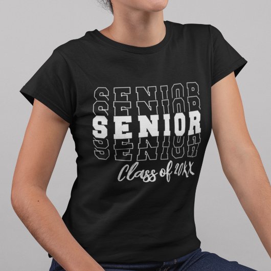 T-shirt Senior empilé en caractères gras Graduation chaque