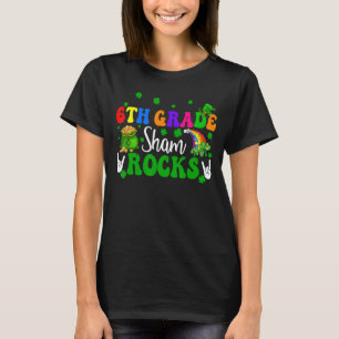 T-shirt shamrock de 6e année Funny Rock mains Shamrock Pat