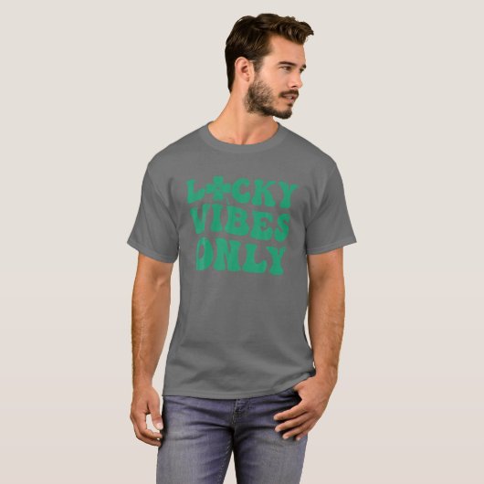 T-shirt Shamrock rétro Lucky Vibes uniquement St patrick i (Devant entier)
