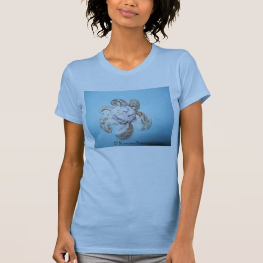 T-Shirt (ShellFlowerOnBlue) RFPMDesign ©️ 2012 (Voorkant)