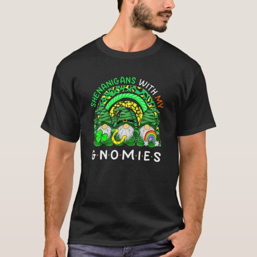 T-shirt Shenanigans Avec Mes Gnomes Rainbow Leopard St Pat (Devant)