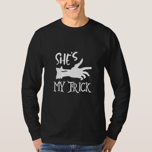 T-shirt She's My Trick He's My Treat Couples Skeleton Hand (Devant)