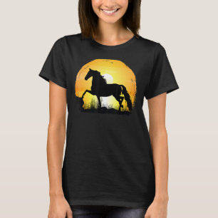T-shirt Silhouette de cheval de race Morgan au coucher du 