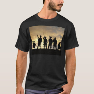 T-shirt Silhouette de soldats de la 101e division aéroport