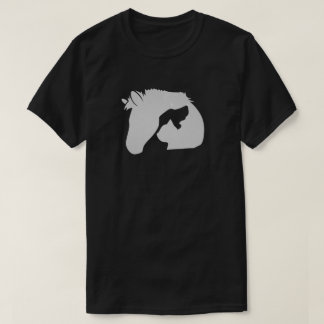 T-shirt Silhouette de tête de cheval blanc avec un chien e