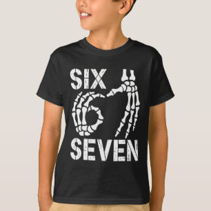 T-shirt Six Seven 67 Halloween Squelette Mains Panneau 6 7