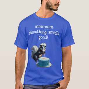 T-shirt Skunk fantaisiste et gâteau mmm quelque chose sent