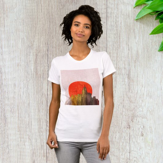 T-shirt Skyline urbain avec Red Sun Grunge Cityscape