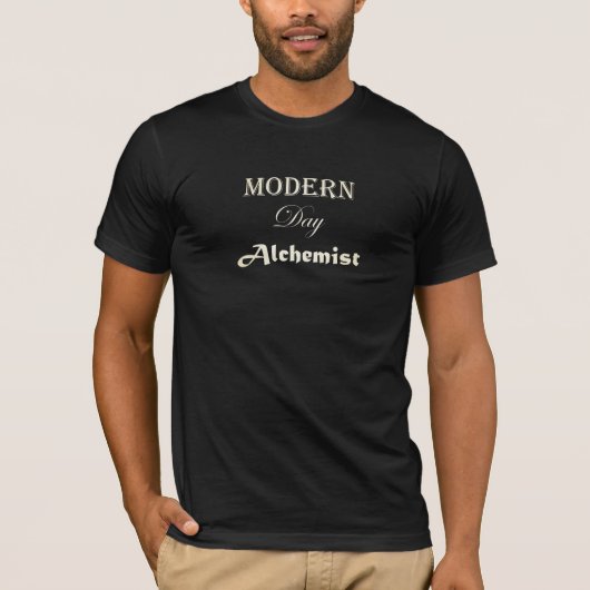 T-shirt Slogan "Modern Day Alchemist" sur Black Cotton Tee (Devant)