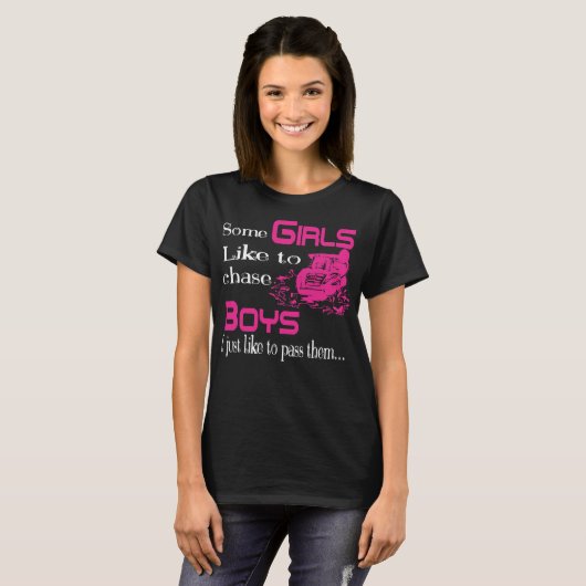 T-shirt Snowmobile certaines filles aiment chasser le (Devant entier)