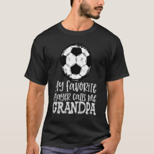 T-shirt Soccer Mon Joueur favori m'appelle Grand-père tend