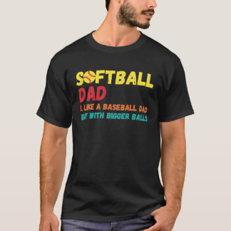 T-shirt Softball comme un baseball mais avec des balles pl