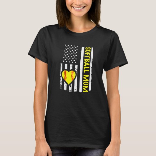 T-shirt Softball Mom USA Flag Heart   (Devant)