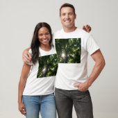 T-shirt Soleil brillant à travers les arbres (Unisexe)