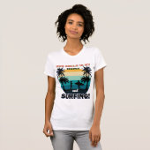 T-shirt Son sourire est ma maison et le surf - Surf romant (Devant entier)