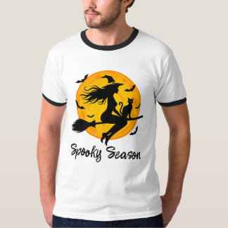 T-shirt Sorcière et chat noir volant à travers la pleine l