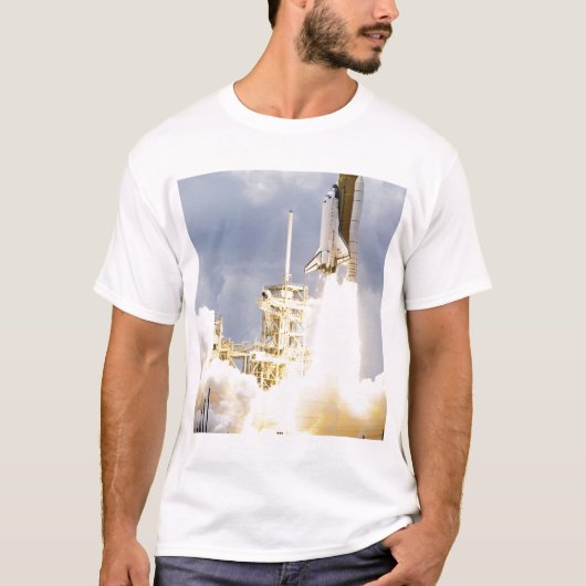 T-shirt Space Shuttle Atlantis se lève sur 2 (Devant)