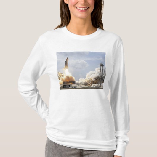 T-shirt Space Shuttle Atlantis se lève sur 21 (Devant)