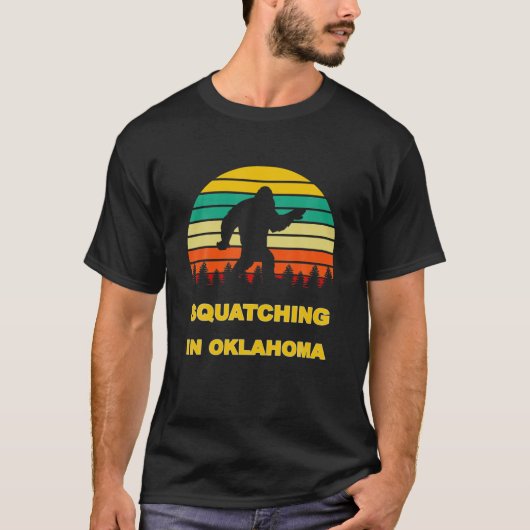 T-shirt Squatching In Oklahoma Sasquatch Yeti Sightings Wa (Devant)