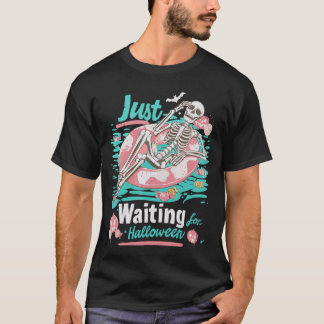 T-shirt Squelette de plage d'été effrayant qui attend just