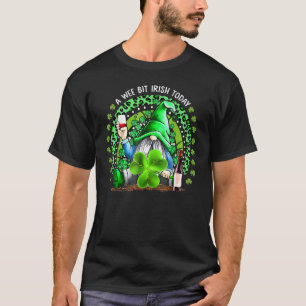 T-shirt St Patrick's Day Irlandais Gnome Boire Vin Shamroc