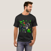 T-shirt St Patrick's Day Man Riding Pit Bull Shamrocks (Devant entier)