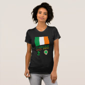 T-shirt St. Patrick's Day Retro Design avec drapeau d'Irla (Devant entier)