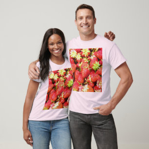 T-shirt "Stack of Strawberries Fruit" jolie photo. Command