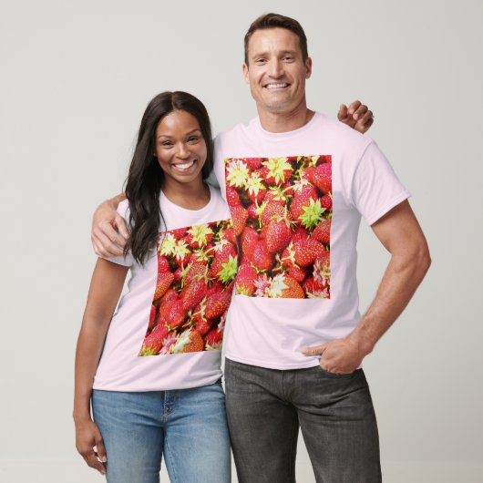 T-shirt "Stack of Strawberries Fruit" jolie photo. Command (Unisexe)