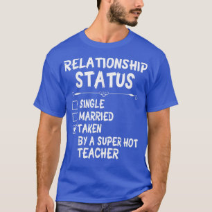T-shirt Statut De Relation Non Unique Pris Par Un Super Ho