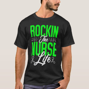 T-shirt Stéthoscope d'infirmières de ligne de cœur de la v