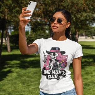 T-shirt Style squelette avec un pistolet