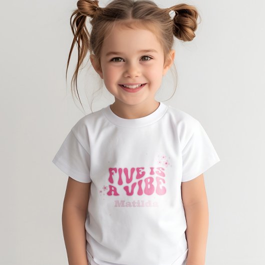 T-shirt super arc-en-ciel 5 est une vibe 60's rétro rose m